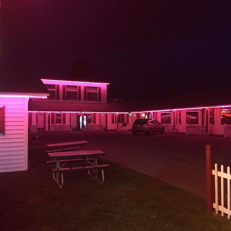 Trail Riders Motel Granby Exterior foto